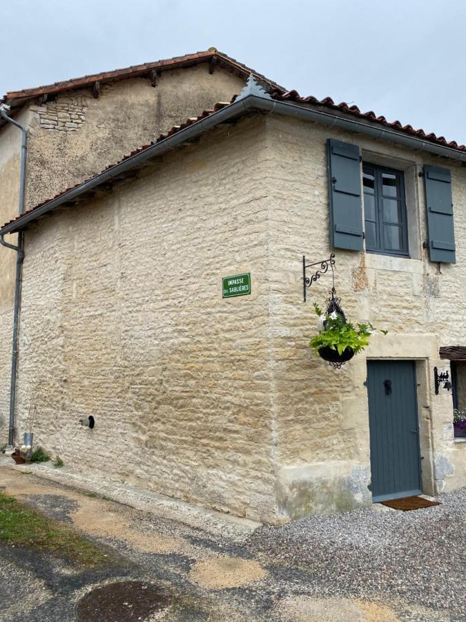 La Cour Blanche Villa Verteuil-sur-Charente Exterior photo